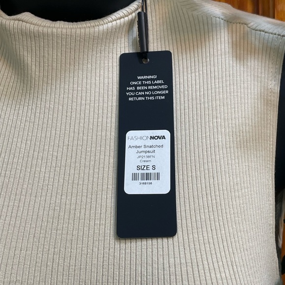 Sleevlees Snatched Jumpsuit- Cream - Picture 11 of 12